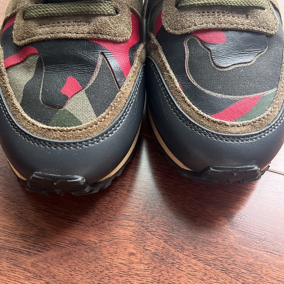 LIKE NEW Rockstud Camo Sneaker - Picture 3 of 5